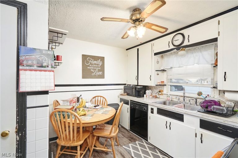 942 Bellflower Avenue, Canton, OH - Photo 5