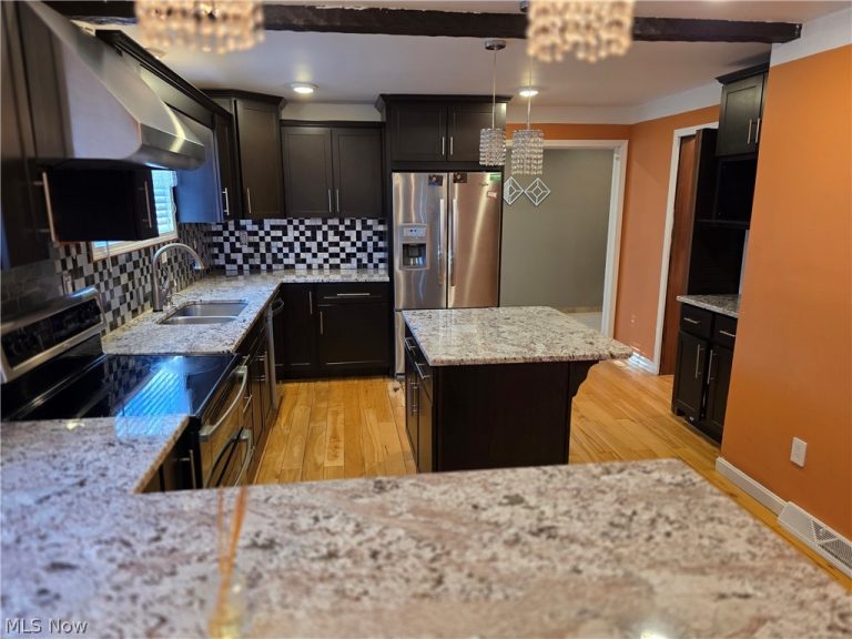 5820 Wilson Mills Road, Highland Hills, OH - Photo 2