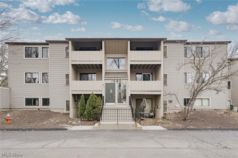 1680 Cedarwood Drive #343, Westlake, OH, 44145