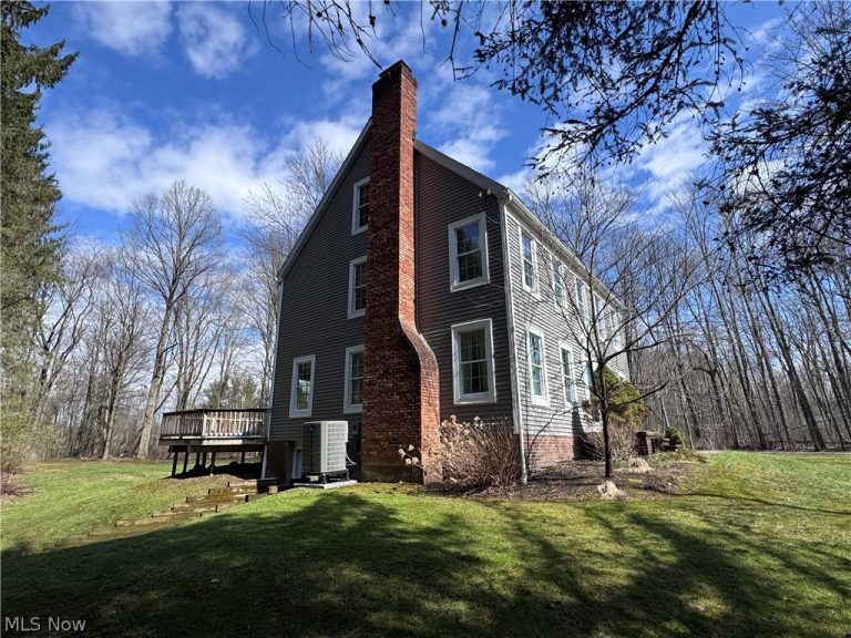 13566 Stoney Springs Drive, Chardon, OH - Photo 2