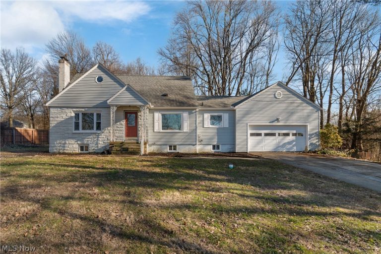 3616 Everett Drive, Norton, OH, 44203
