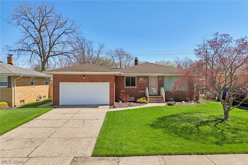 7311 Beresford Avenue, Parma, OH