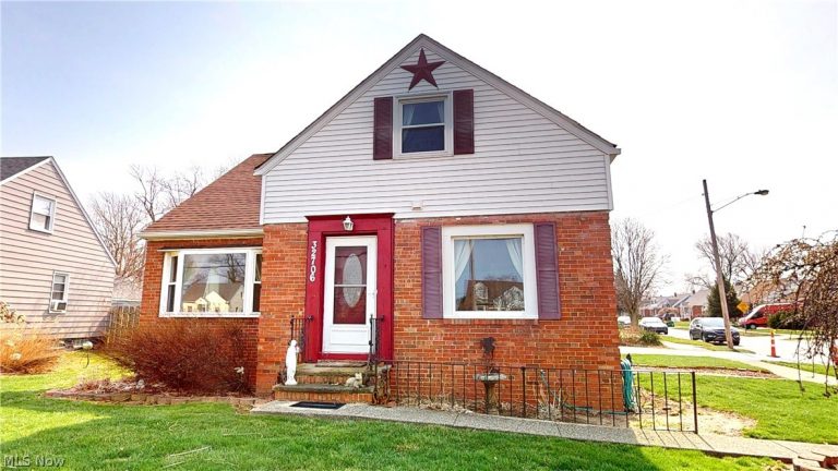 32706 Lakeshore Boulevard, Willowick, OH, 44095