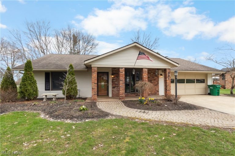391 Kathleen Drive, Jefferson, OH - Photo 4