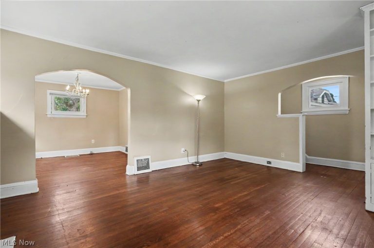 2782 Oakwood Drive, Cuyahoga Falls, OH - Photo 4