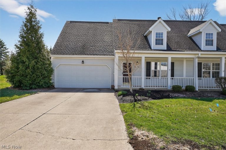 90 High Point Drive #27, Medina, OH, 44256