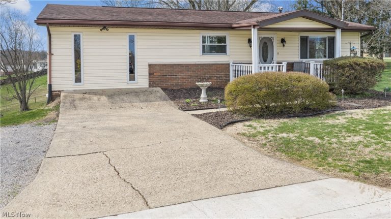 58 Terra Rosa Drive, Washington, WV - Photo 2
