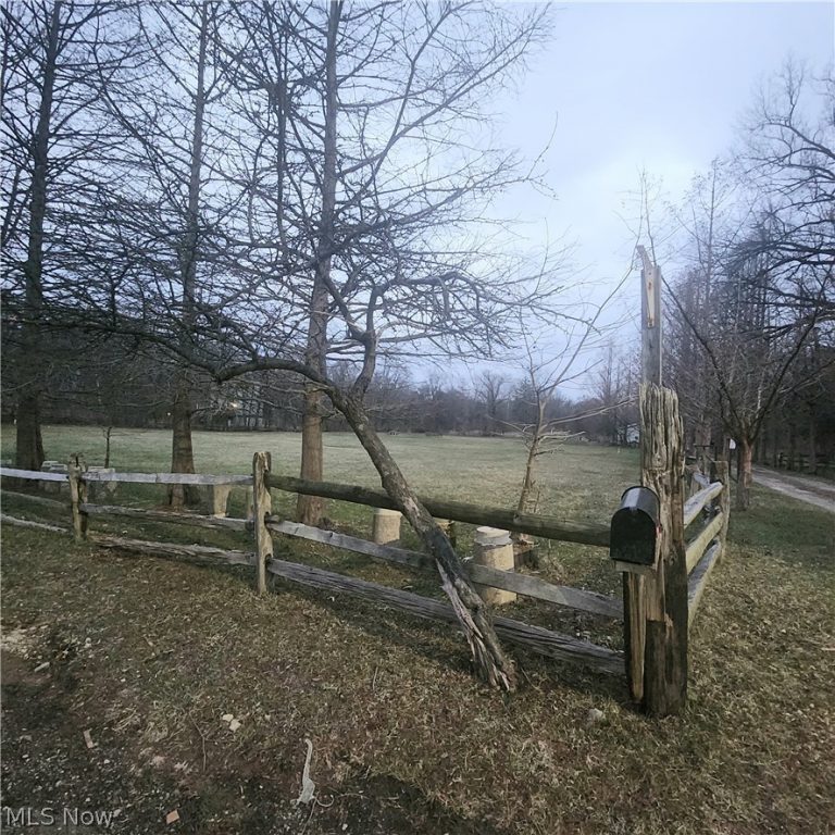 7640 Eastland Road, Middleburg Heights, OH, 44017