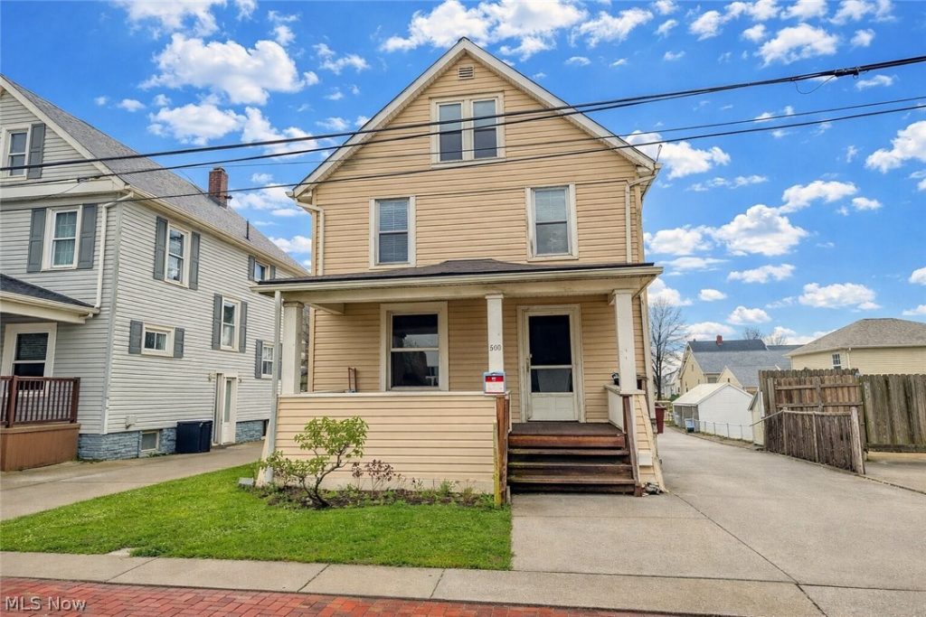 600 Robinette Court, Akron, OH