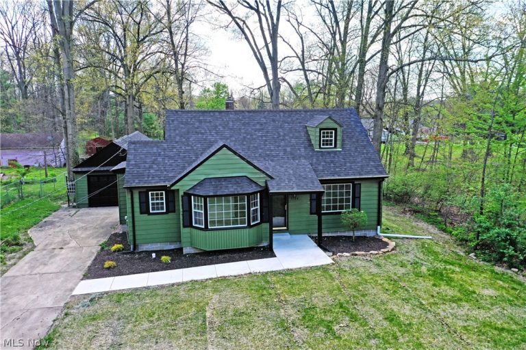 3384 Lakeside Drive, Mineral Ridge, OH, 44440