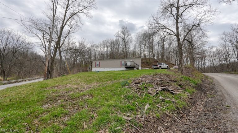 12040 Robins Road, Byesville, OH - Photo 2