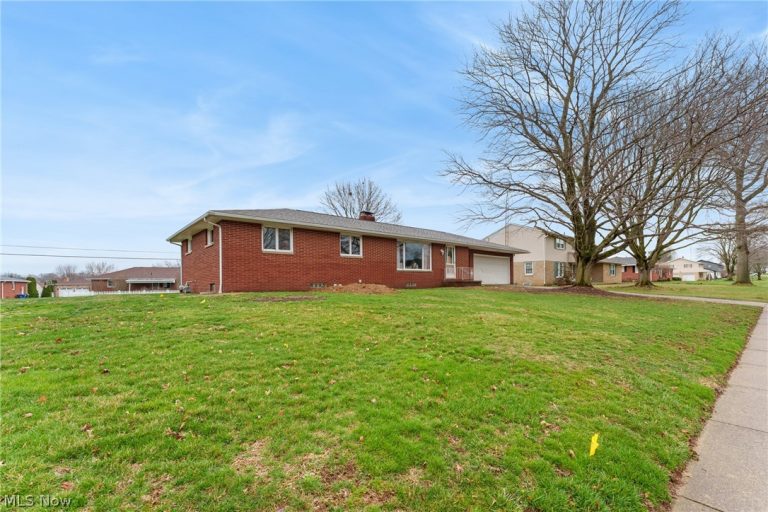 1709 Edmar Street, Louisville, OH - Photo 3