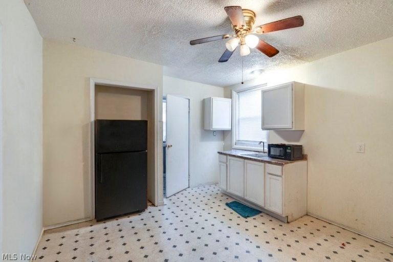 2036 83rd Street, Cleveland, OH - Photo 8