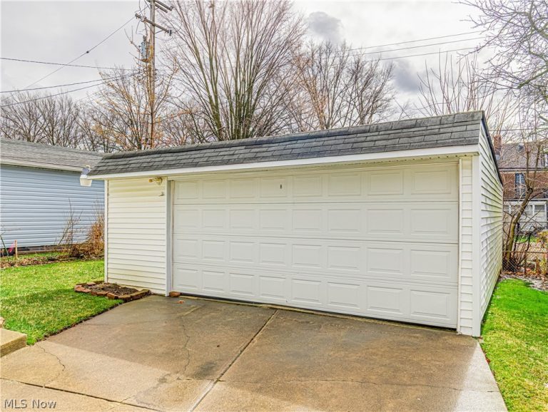 15606 Scottsdale Boulevard, Shaker Heights, OH - Photo 4