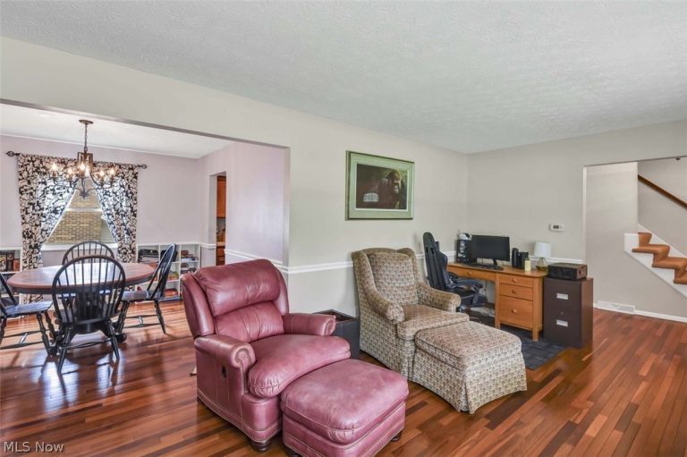5782 Holland Drive, Hudson, OH - Photo 8