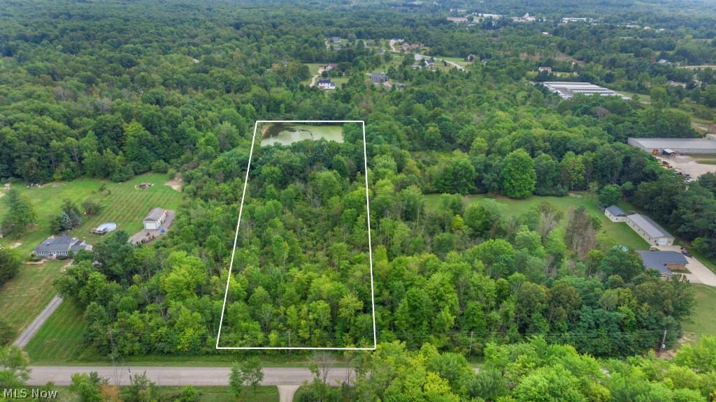 8 Sperry Road, Newbury, OH