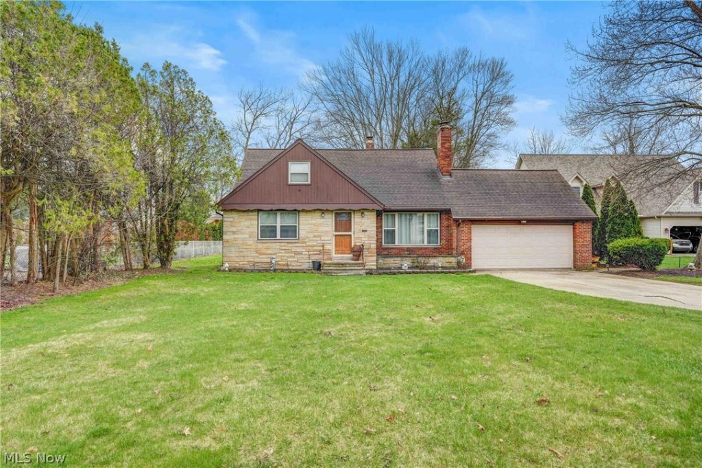 24037 Mastick Road, North Olmsted, OH
