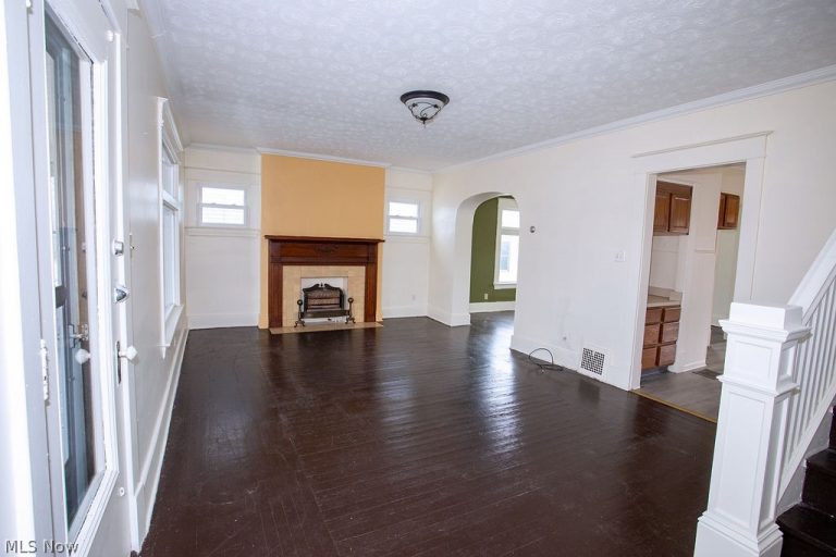 24 Sexton Street, Struthers, OH - Photo 8