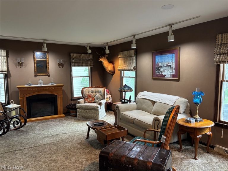 365 Genesee Avenue, Warren, OH - Photo 8