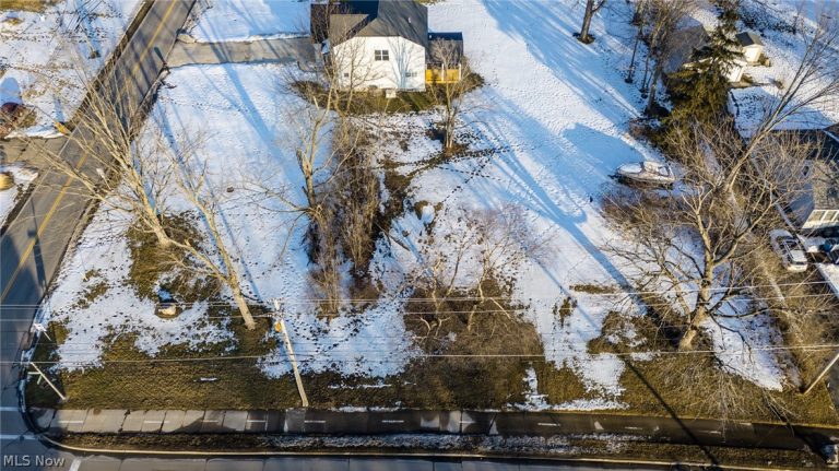 3 Adkins Road, Willoughby, OH - Photo 4