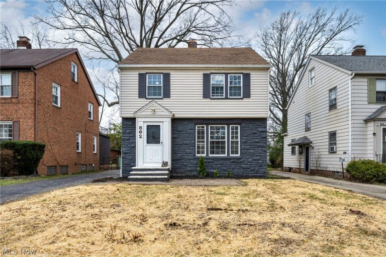862 Keystone Drive, Cleveland Heights, OH, 44121