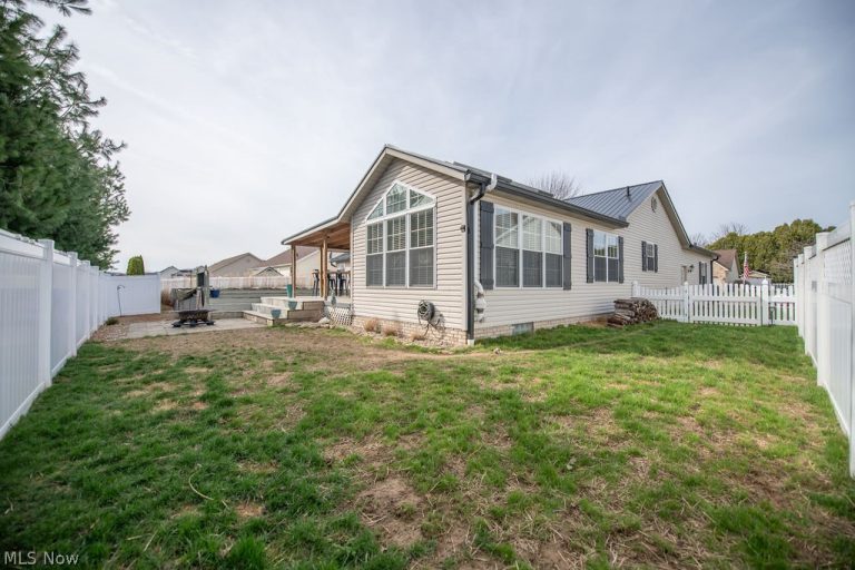 316 Creekside Road, New Philadelphia, OH - Photo 3