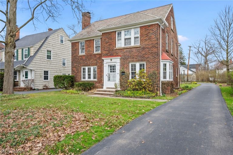 3281 Braemar Road, Shaker Heights, OH, 44120