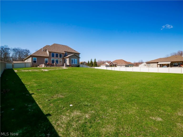11005 Chippewa Path, North Royalton, OH - Photo 4