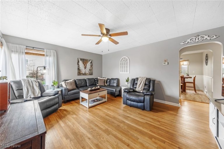 339 Schrop Avenue, Akron, OH - Photo 2