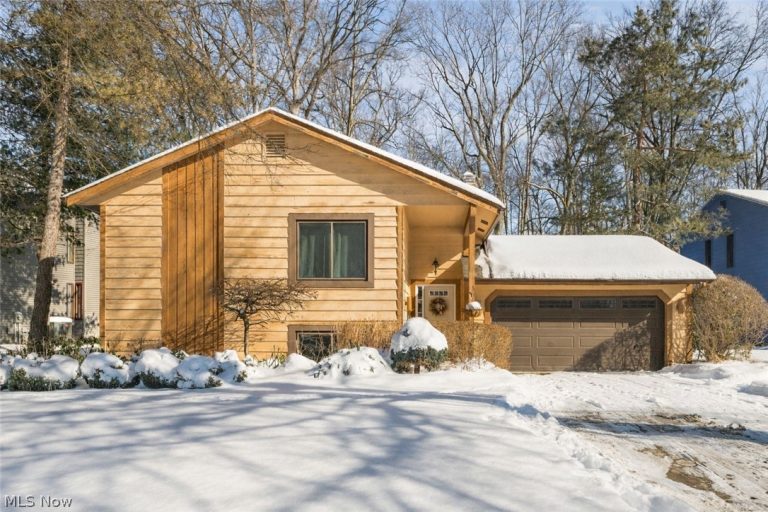 8979 Bluejay Lane, Mentor, OH, 44060