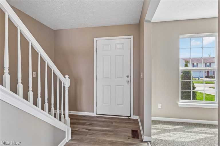 38210 Kingston Drive, North Ridgeville, OH - Photo 4