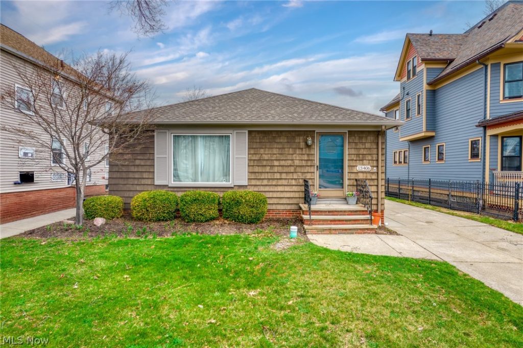 13406 Lakewood Heights Boulevard, Lakewood, OH