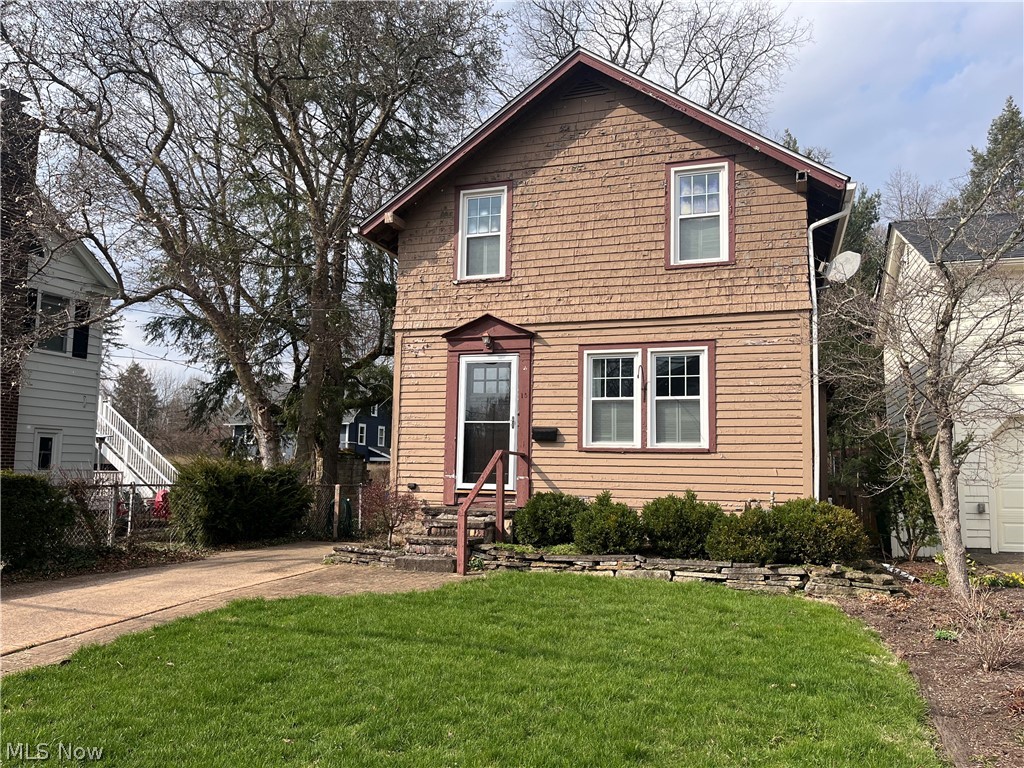 15 South Street, Chagrin Falls, OH