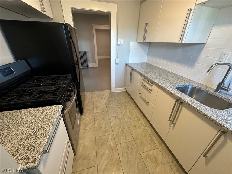 3074 25th Street #5, Cleveland, OH - Photo 3