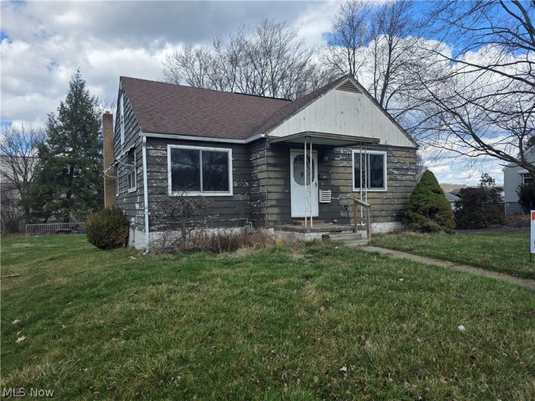554 Taggart Street, East Palestine, OH, 44413