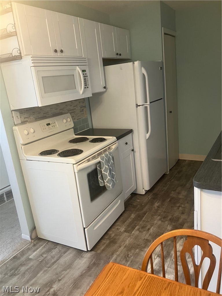 26187 Raintree Boulevard #C5, Olmsted Falls, OH - Photo 8