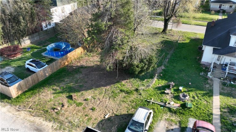 1319 16th Street, Parkersburg, WV - Photo 6