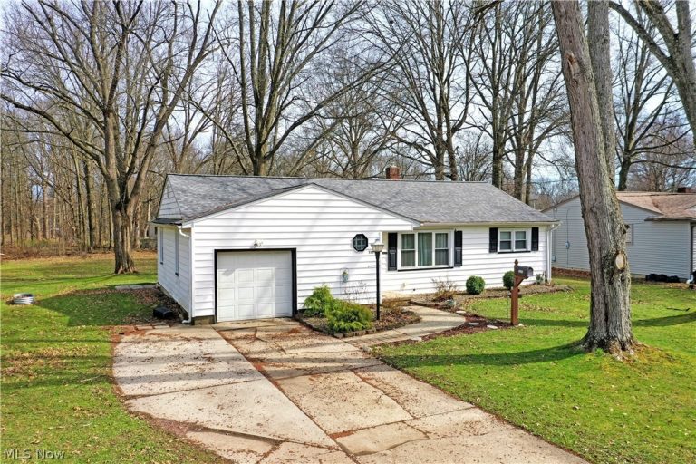 3205 Redgate Lane, Youngstown, OH, 44511