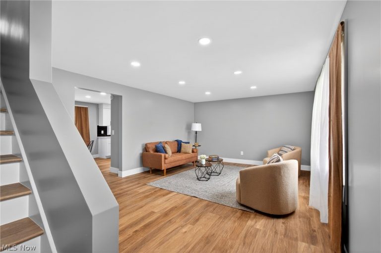 2703 Joseph Place, Canton, OH - Photo 4