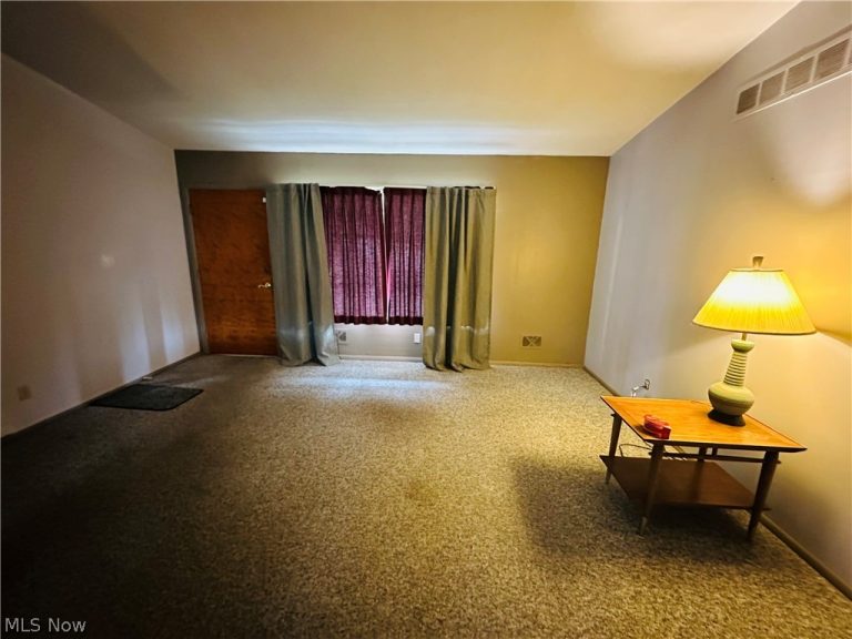 2912 Clearfield Avenue, Akron, OH - Photo 6