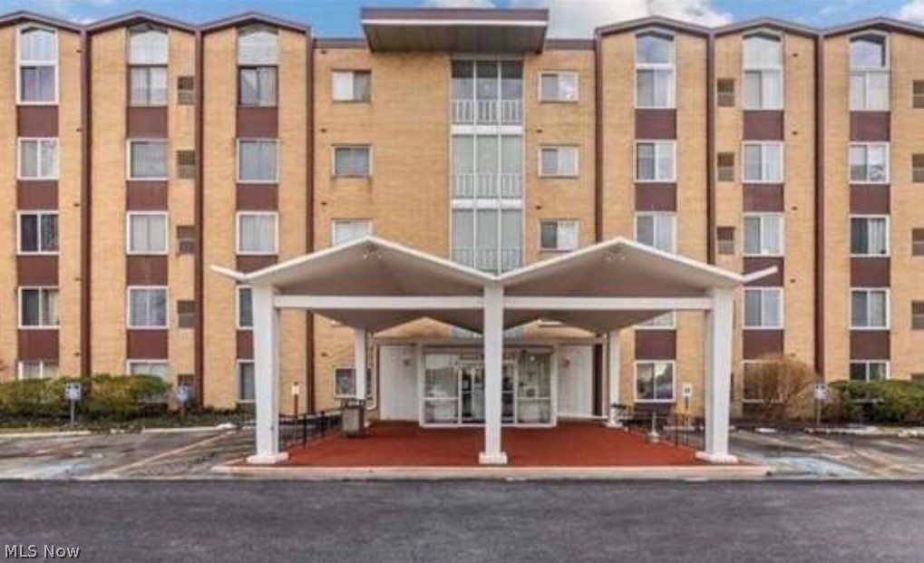 25735 Lorain Road #120, North Olmsted, OH