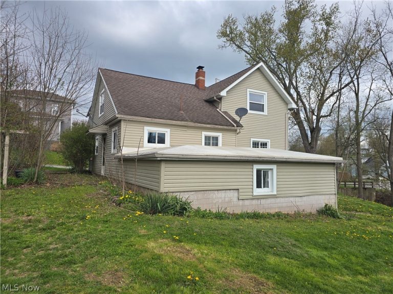 302 Butler Street, Baltic, OH - Photo 4