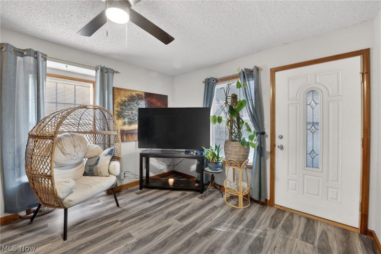 1528 22nd Street, Canton, OH - Photo 3