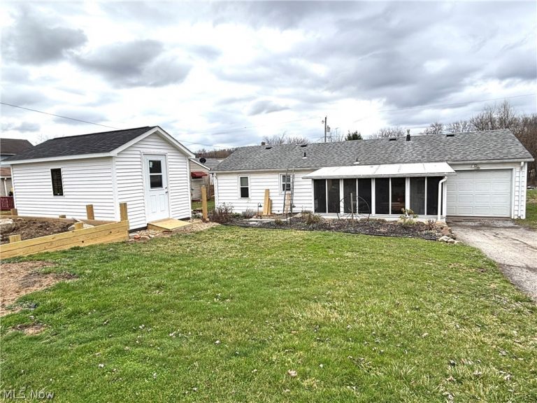 486 Clark Street, East Palestine, OH - Photo 6