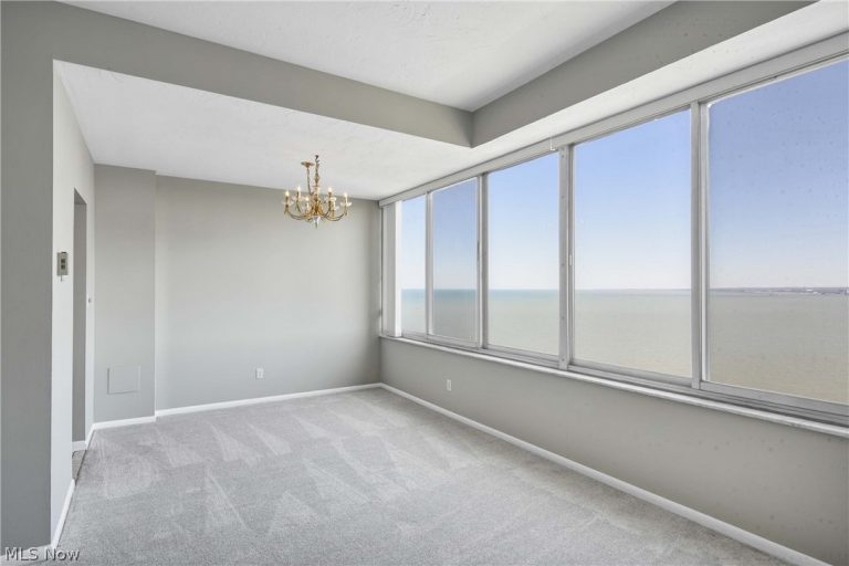 12900 Lake Avenue #PH 8, Lakewood, OH - Photo 5