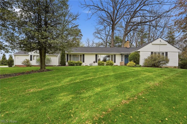 905 Mohawk Trail, Hartville, OH, 44632