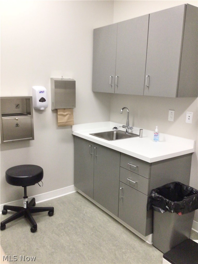 5115 Broadway Avenue, Cleveland, OH - Photo 8