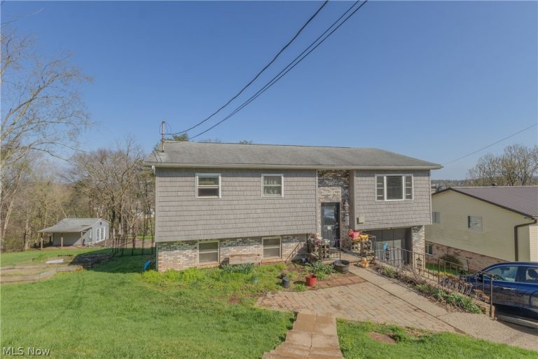 38 Southmoor Heights, Parkersburg, WV - Photo 2