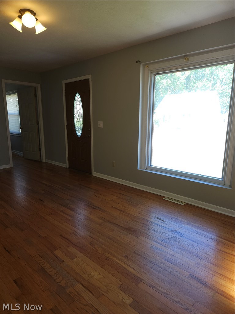 236 Tyler Avenue, Cuyahoga Falls, OH - Photo 2