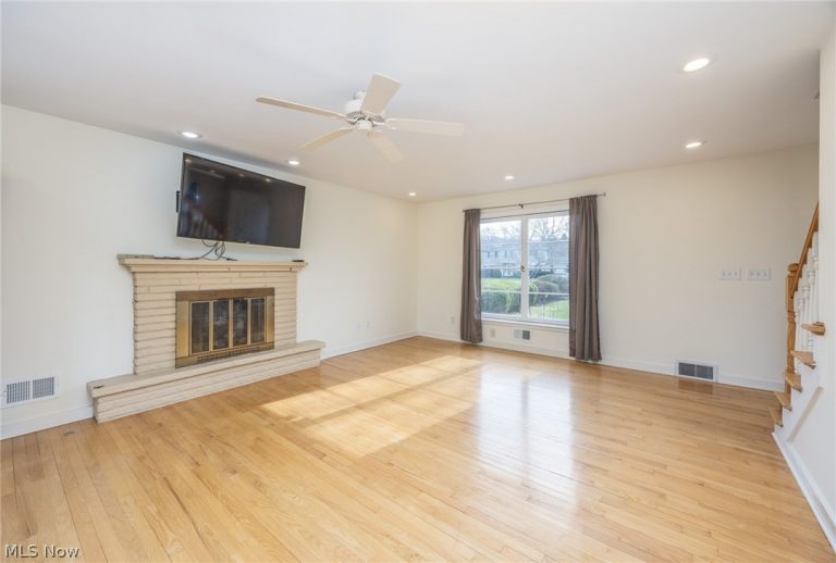 105 Country Club Drive, Marietta, OH - Photo 8